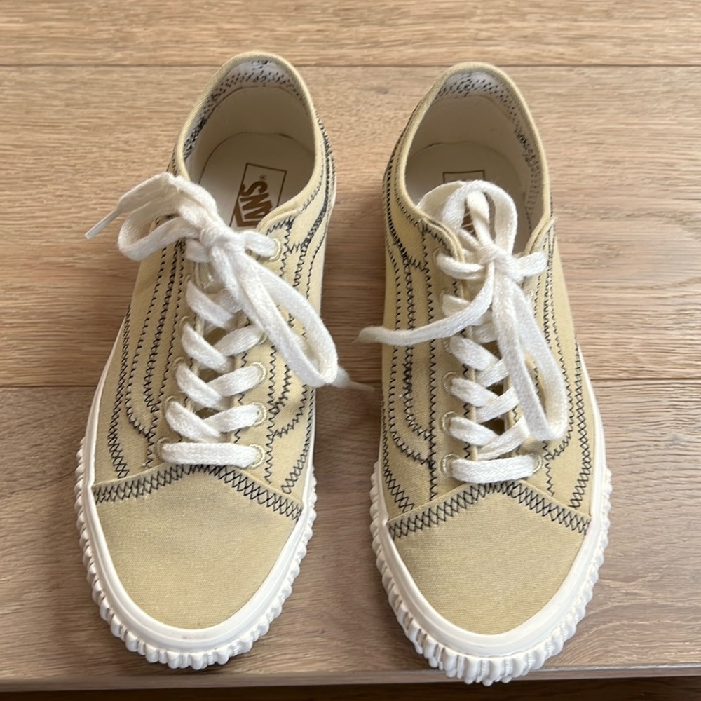Vans in baseball stitch style in kahki (7)